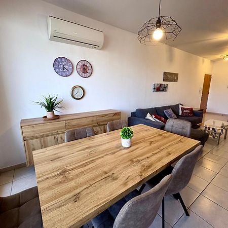 Mackenzie Apartment 301 Larnaca Buitenkant foto