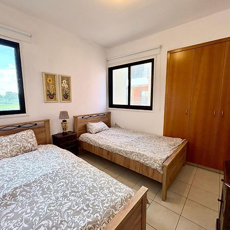 Mackenzie Apartment 301 Larnaca Buitenkant foto