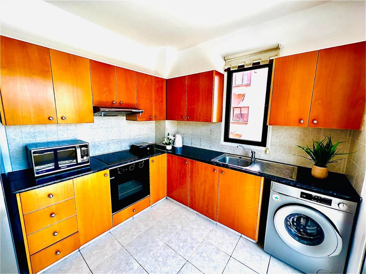 Mackenzie Apartment 301 Larnaca Buitenkant foto
