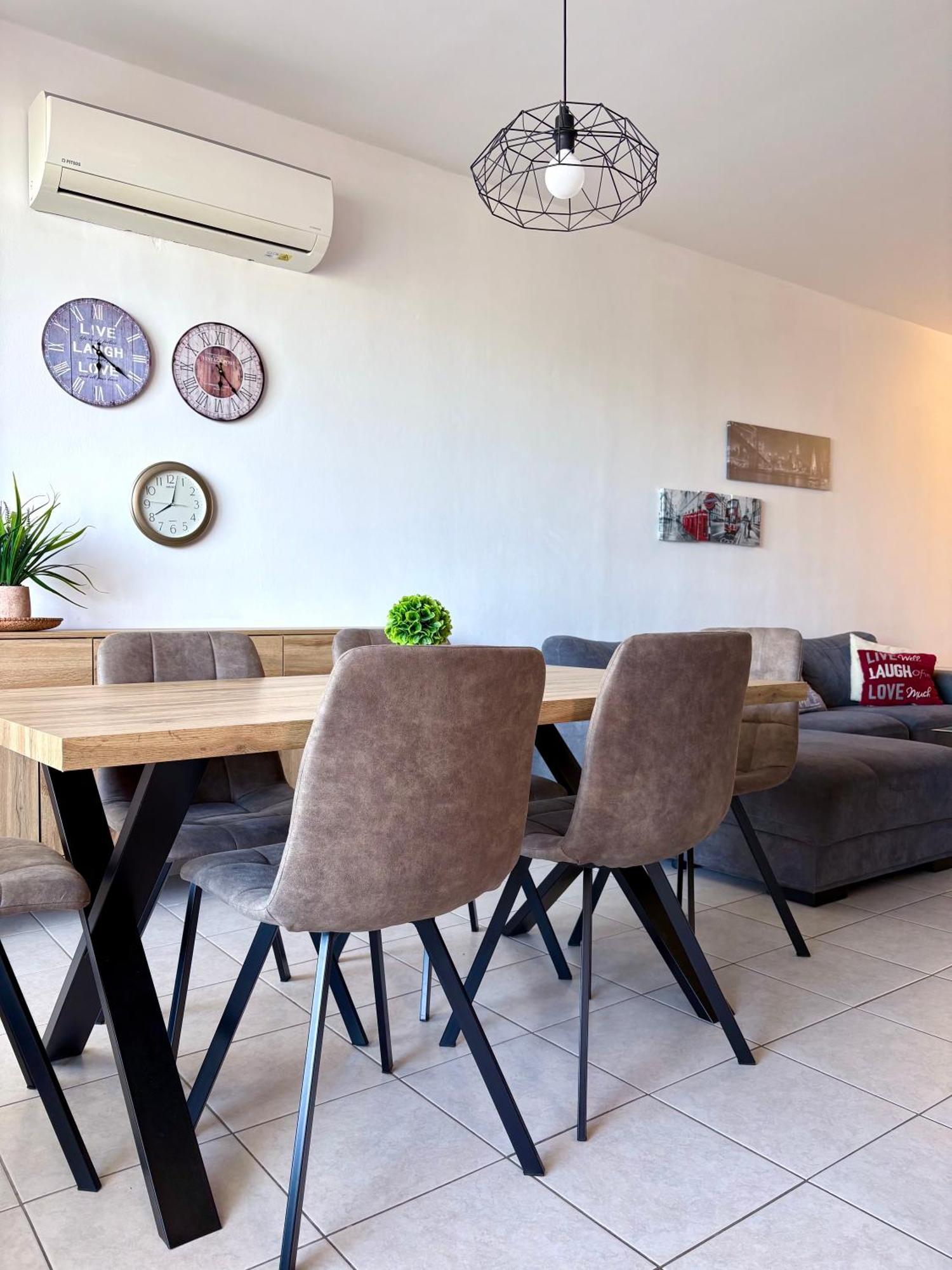 Mackenzie Apartment 301 Larnaca Buitenkant foto