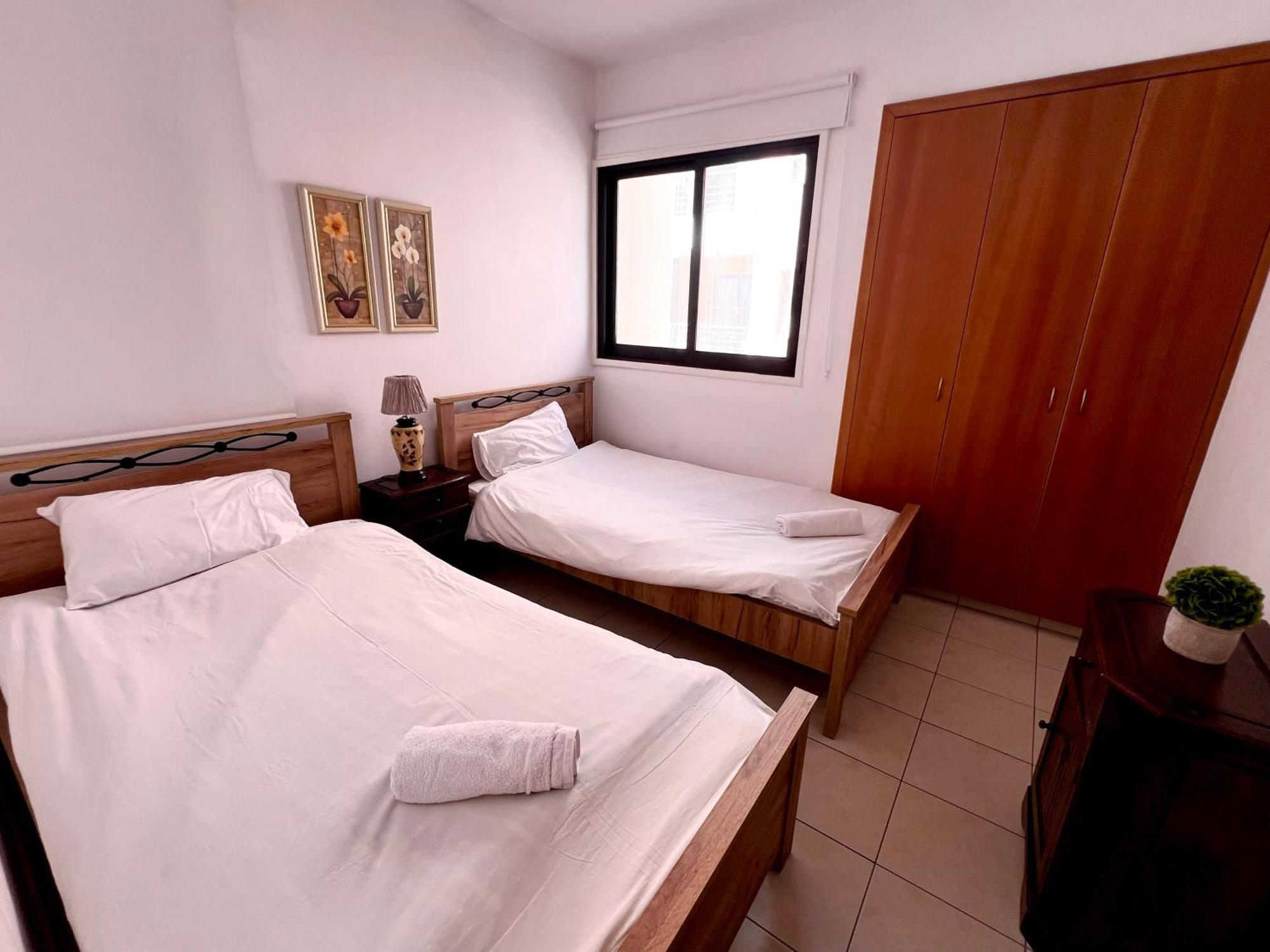 Mackenzie Apartment 301 Larnaca Buitenkant foto